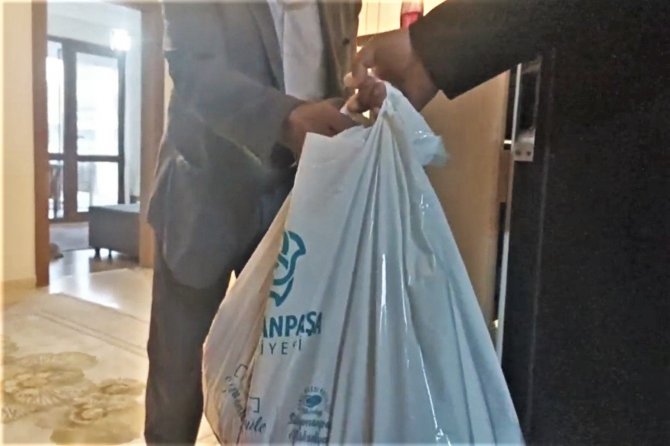 Depremzede Misafirlerin Her İhtiyacına Koşuyorlar