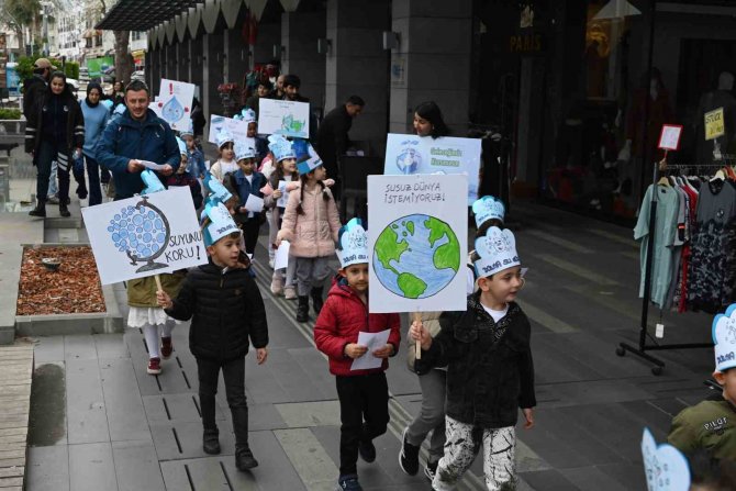 Miniklerden Anlamlı Yürüyüş