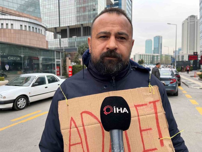 Tekirdağ Belediyesinde İşten Çıkarılan İşçiden Chp Önünde Eylem