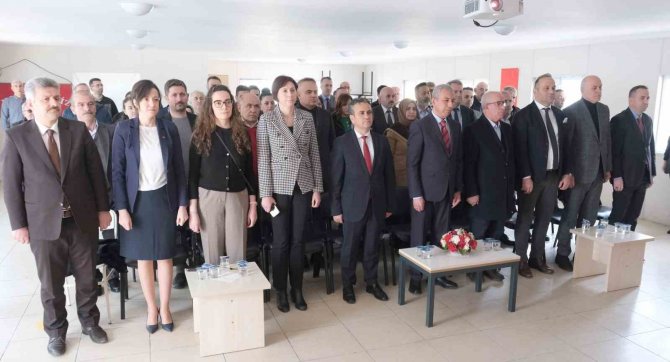 Tekkeköy’de Binlerce Fidan Toprakla Buluştu