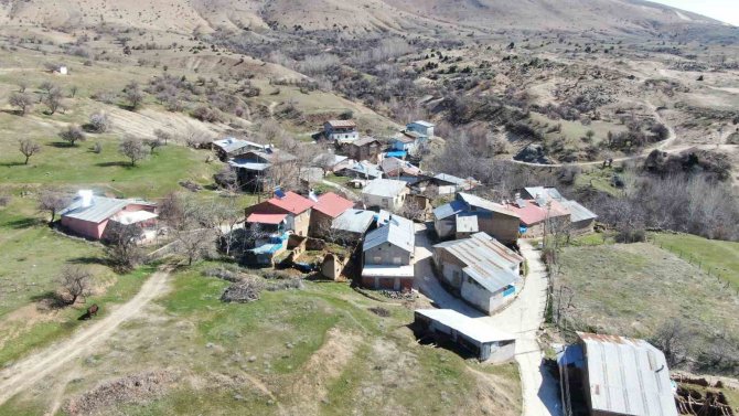 Cemil Bayık’ın Seçmen Listesinde Yer Alması İlçe Halkını Rahatsız Etti