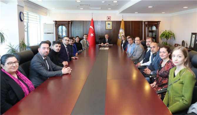 Trakya Üniversitesi Rektörü Prof. Dr. Tabakoğlu, Ataması Yapılan Akademisyenlerle Bir Araya Geldi