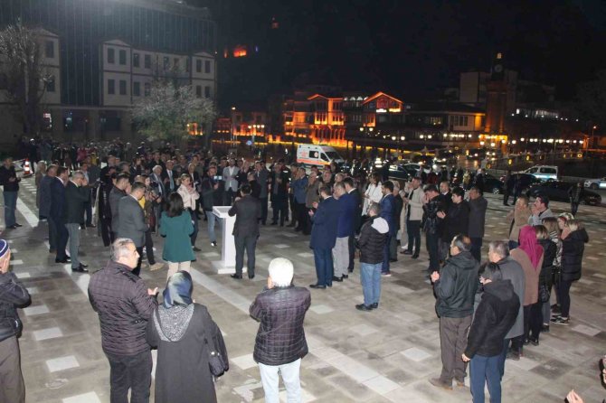 Amasyalılar Ramazan’ı Mahya Yakarak Karşıladı