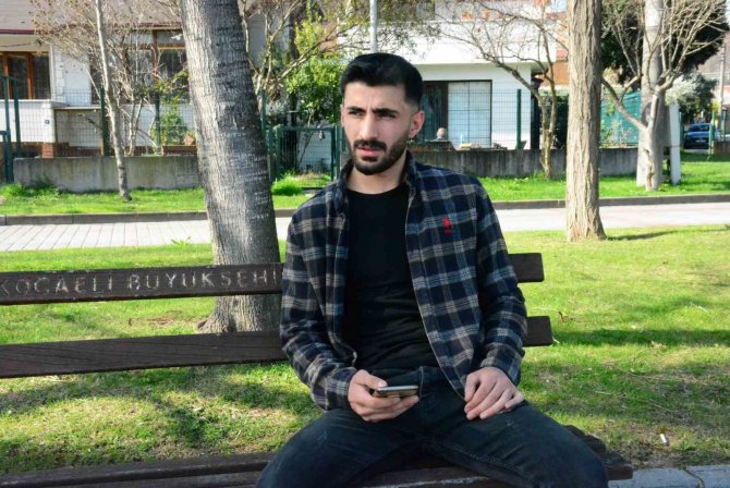 Film Gibi Olay: Sahnede Türkü Söylerken Kendi Ölüm Haberini Aldı