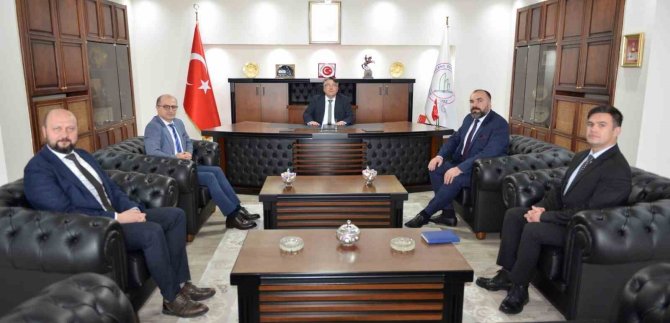 Doç. Dr. Vasyl Mamray’dan Rektör Özölçer’e Ziyaret