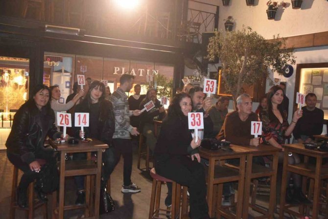 Bodrum’da Düzenlenen Müzayedeye Ünlü Akını