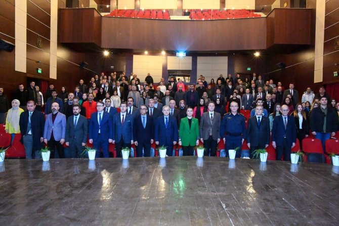 Uşak’ta Nevruz Kutlamaları Renkli Görüntülere Sahne Oldu