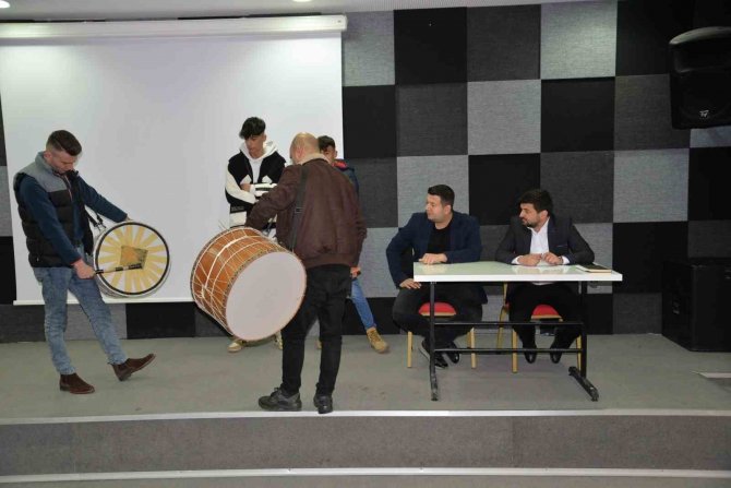 37 Yıllık Ramazan Davulcusu Bu Yıl Da Vatandaşları Sahura Kaldıracak