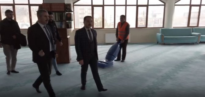 Muradiye Belediyesinden Ramazan Öncesi Cami Temizliği