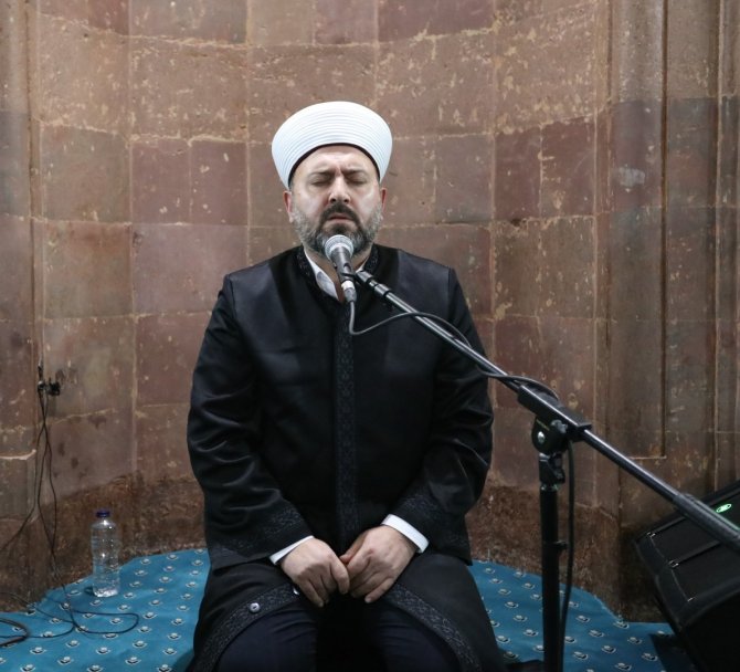 İ̇negöl’de İlk Teravihi Ayasofya Camii İ̇mam Hatibi Kıldırdı