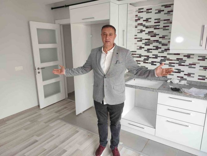 Depremden Sonra Evine Döndü, Hayatının Şokunu Yaşadı