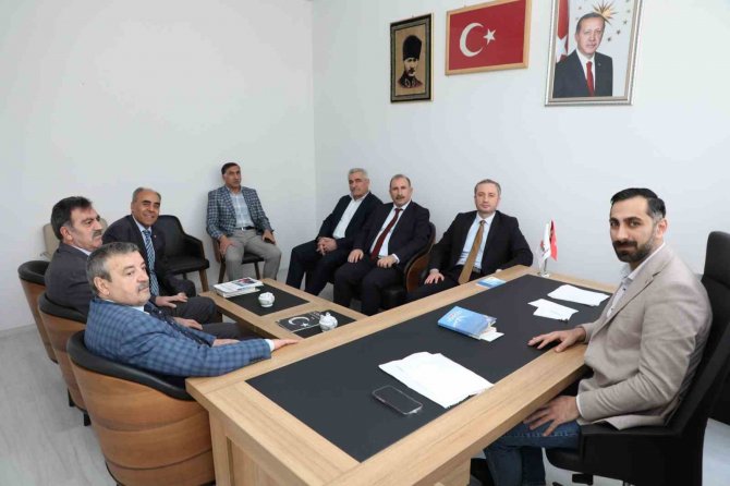 Ağrı Milli Eğitim Müdürü Kökrek’ten, Ak Parti Ağrı İ̇l Başkanlığına “Hayırlı Olsun” Ziyareti