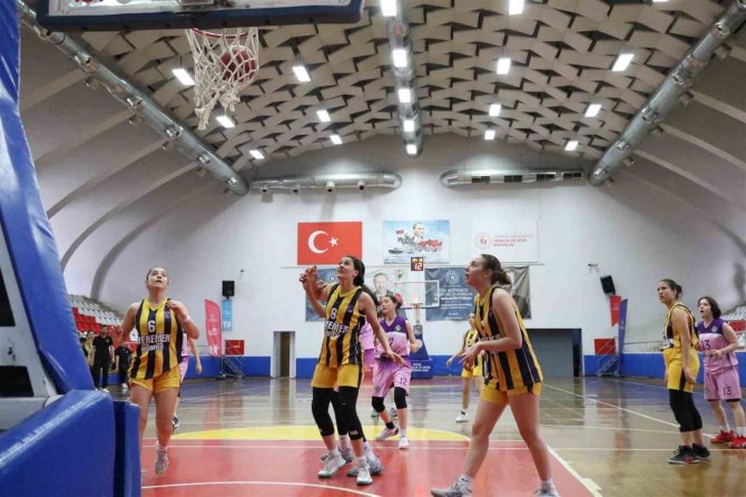 Aydın’da ’U16 Kızlar Bölge Şampiyonası’ Tamamlandı