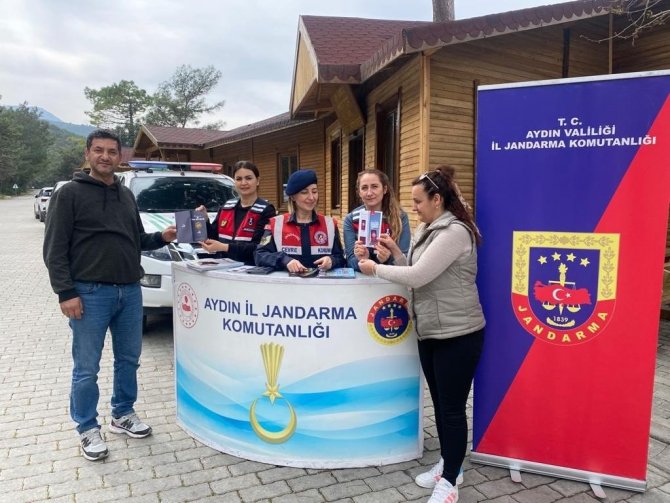 Aydın’da Jandarma Ekipleri ’Orman Haftası’ Sebebiyle Vatandaşı Bilgilendirdi
