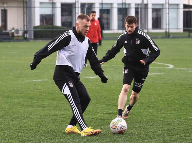Alexandru Maxim: “Beşiktaş’ta Olmak Benim İçin Büyük Bir Fırsat”
