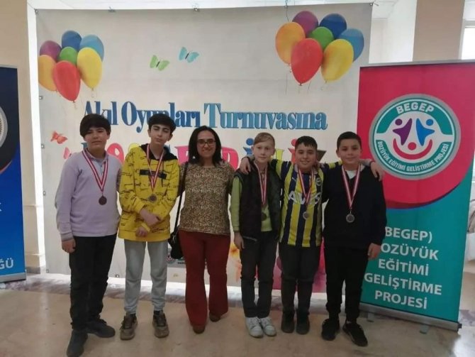 Bozüyük Hem Kursiyerleri Madalyaları Topladı