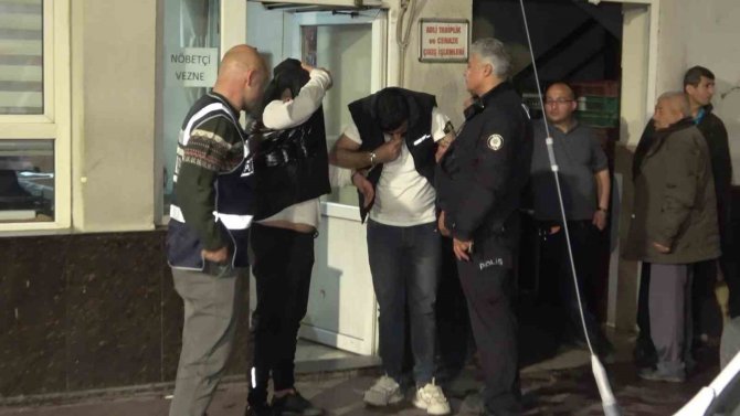 Silahlı Yaralama Ve Yağma Şüphelileri Kovalamaca Sonucu Yakalandı