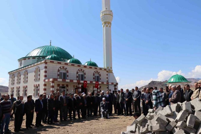 Dutlu Köyü Yeni Camisine Kavuştu