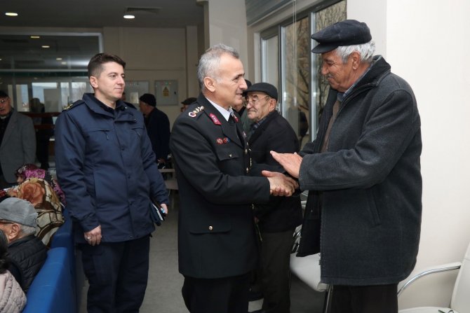 Jandarma Ekiplerinden Yaşlılar Haftası Ziyareti