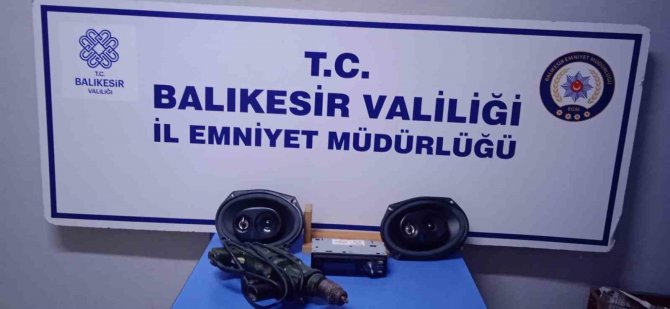 Böylesi De Çıktı : Gülerek Cezaevine Gittiler