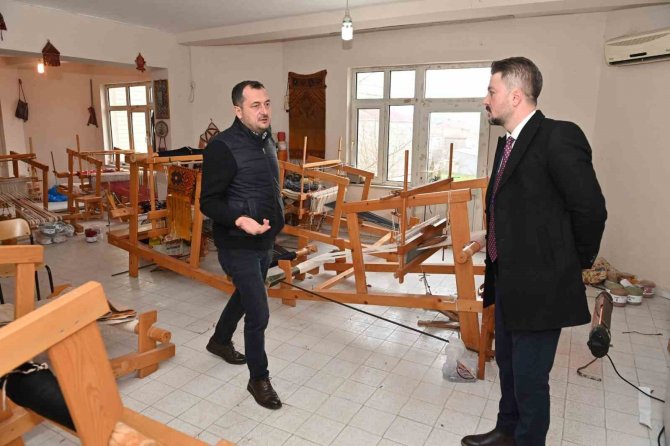 Belediye Binası Mahalle Konağı Oluyor