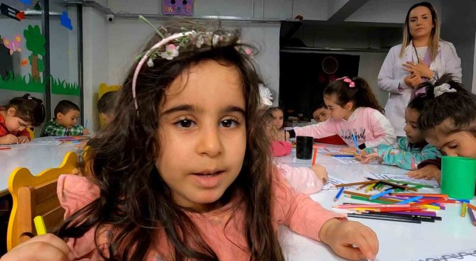 Erkilet Kütüphanesi’nde Minikler Yaşlılara Saygı Haftası Etkinliği Düzenledi