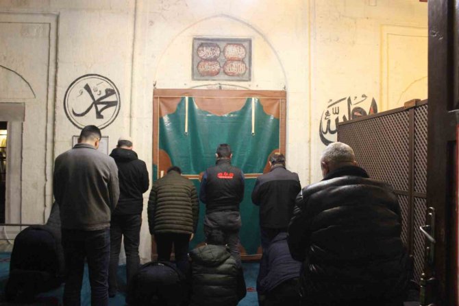 Kırklareli’de İlk Teravih Namazında Camiler Doldu
