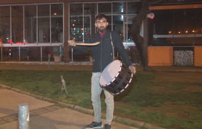 Osmaniyeli Depremzede İ̇zmirlileri Sahura Kaldırıyor