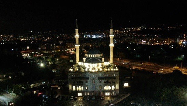 İ̇zmir’de İlk Teravih Heyecanı