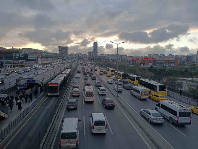Ramazan Ayının İlk Gününde Trafik Yüzde 63’e Ulaştı