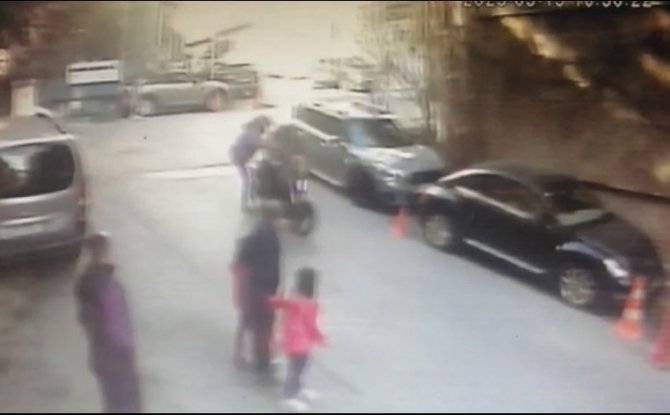 İ̇stanbul’da Film Gibi Silahlı Saldırı Kamerada: Brezilyalı Modeli Kargocu Kılığında Vurdular