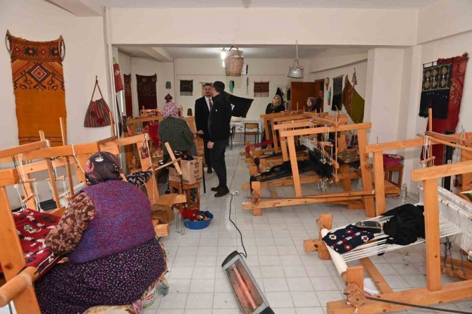 Belediye Binası Mahalle Konağı Oluyor