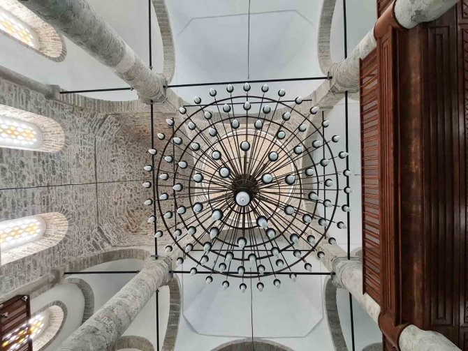 Asırlık Camiler Ramazan’a "Merhaba" Dedi