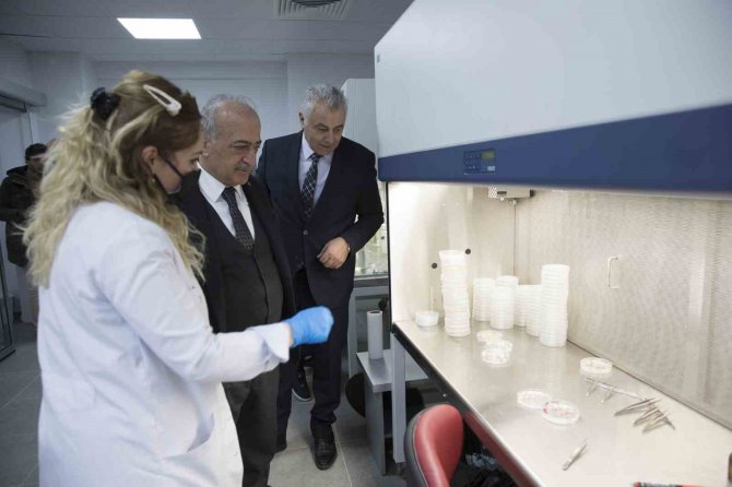 Rektör Çomaklı, Ziraat Fakültesi Akademisyenleriyle Bir Araya Geldi