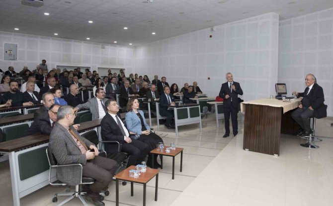 Rektör Çomaklı, Ziraat Fakültesi Akademisyenleriyle Bir Araya Geldi