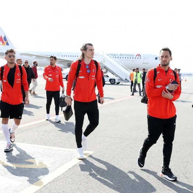 A Milli Futbol Takımı, Erivan’a Ulaştı
