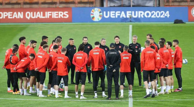 A Milli Takım, Republican Stadyumu’nda Çalıştı