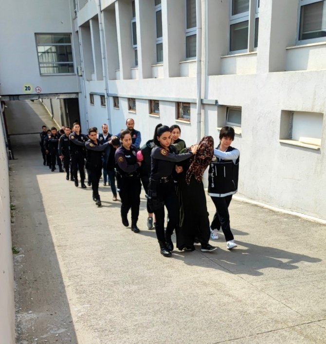 Kökünü Kurutma Operasyonu’nda 9 ’Torbacı’ Adliyeye Sevk Edildi