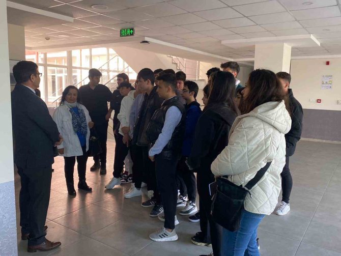 Lise Öğrencilerinden Adü’ye Yoğun İlgi