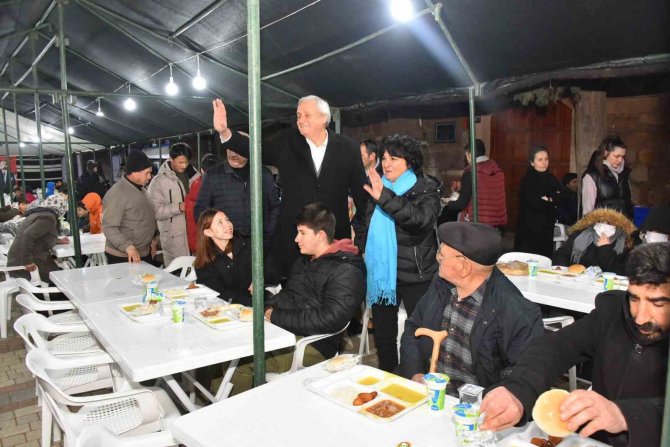 Başkan Bakkalcıoğlu Ramazan Ayının İlk Orucunu İftar Çadırında Açtı