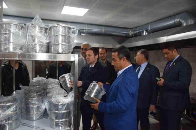 Kozluk’ta Yeni Aşevi Dualarla Hizmete Açıldı
