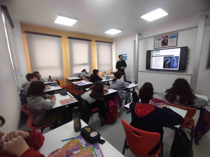 Öğrencilere Suyun Yeri Ve Önemi Anlatıldı