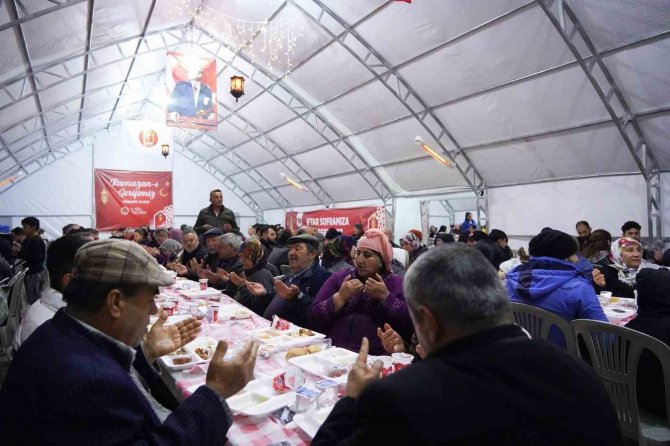 Bilecik’te 2 Bin Kişi Aynı Sofrada Buluştu