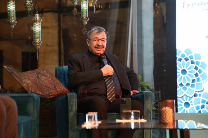 Ramazan Sohbetleri’nin İlk Konuğu Hayati İ̇nanç Oldu