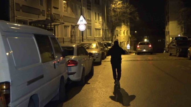 Bu Mahallede Davul Çalmak Yasak..."pilava, Pilava" Diyerek Sahura Kaldırıyorlar