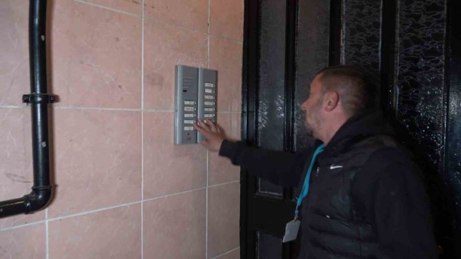 Bu Mahallede Davul Çalmak Yasak..."pilava, Pilava" Diyerek Sahura Kaldırıyorlar