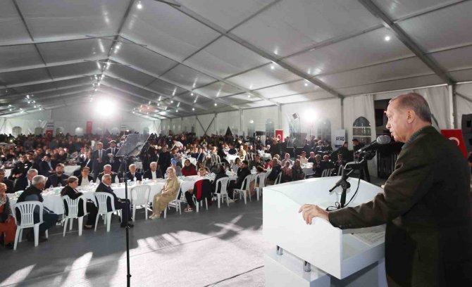 Cumhurbaşkanı Erdoğan’dan Muhalefete “Deprem Turisti” Benzetmesi