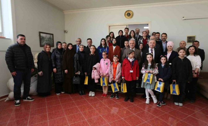 Yarışmada Dereceye Giren Öğrencilere Başkan Aygün’den Ödül