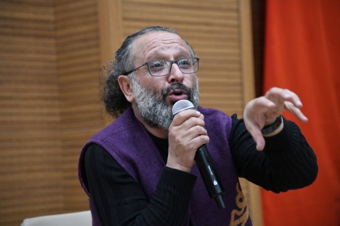 Sinan Yağmur, “Türkiye’nin Diğer Bölgelerinde Yaşayan Herkesin Sizin Adınıza Gözlerinden Yaş Akıyor”