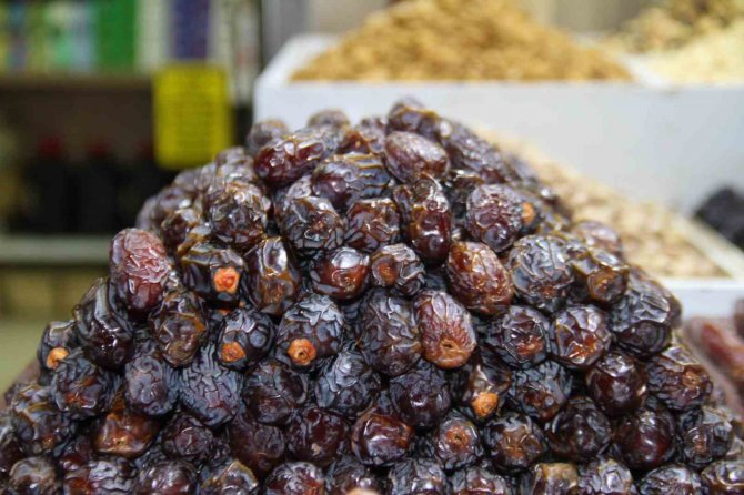 Hurmalar Tezgahtaki Yerini Aldı